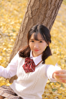 男人把女人强吻扒衣服